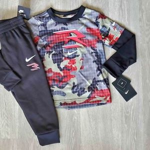 Boys Nike Jogger Set Size 5 NWT